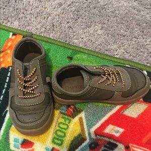 OshKosh Bgosh. Slip on shoes. 7M
